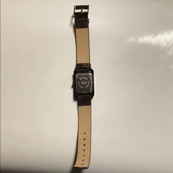 Classy Black Watch New Battery Like New Condition - Picture 3 of 4